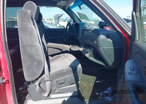 2000 Chevrolet Silverado 1500 Ls z USA, uszkodzony, nr VIN 1GCEK19TXYE115870